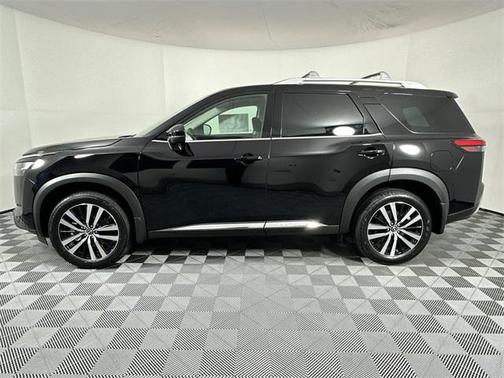 2025 Nissan Pathfinder Platinum 4WD