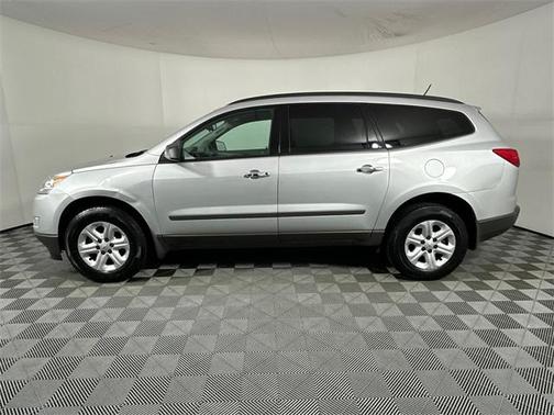 2011 Chevrolet Traverse LS