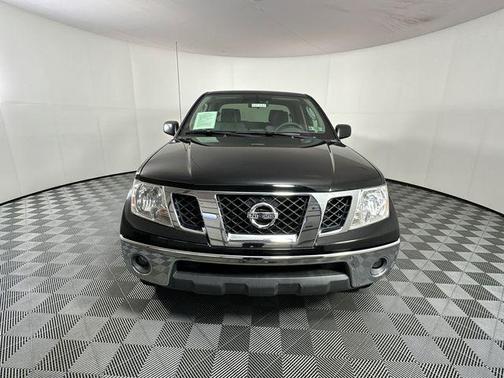 Super Black Metallic 2010 Nissan Frontier SE
