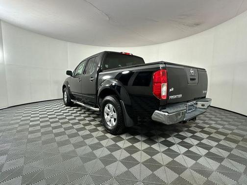 Super Black Metallic 2010 Nissan Frontier SE