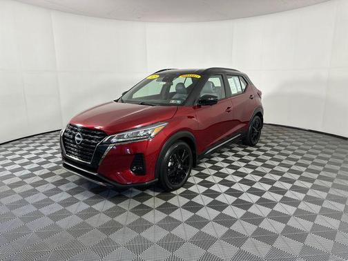 Scarlet Ember Tintcoat/Super Black 2023 Nissan Kicks SR