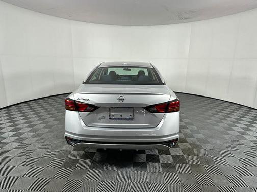 Brilliant Silver Metallic 2019 Nissan Altima 2.5 S