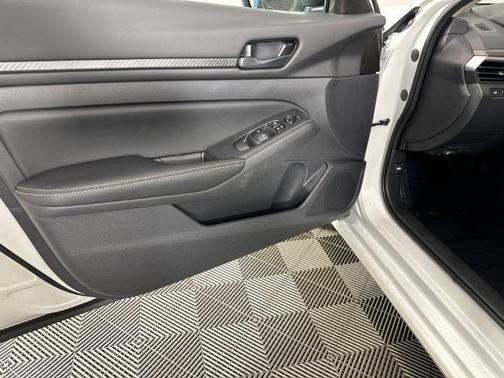 Pearl White Tricoat 2026 Nissan Altima 2.5 SV
