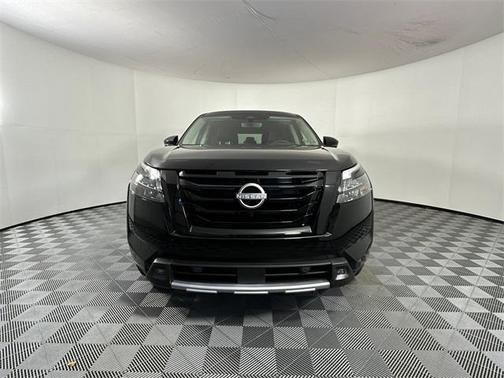 2025 Nissan Pathfinder Platinum 4WD
