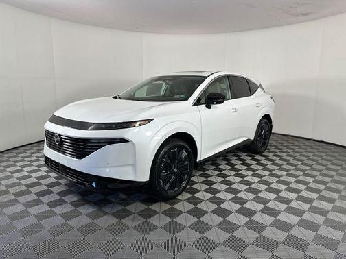 Everest White Pearl Tricoat 2026 Nissan Murano Platinum