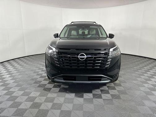 Super Black 2026 Nissan Pathfinder SL