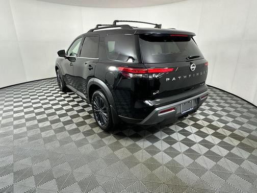 Super Black 2026 Nissan Pathfinder SL