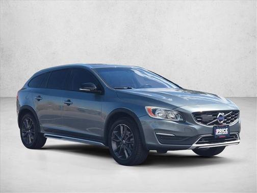 2018 Volvo V60 Cross Country T5