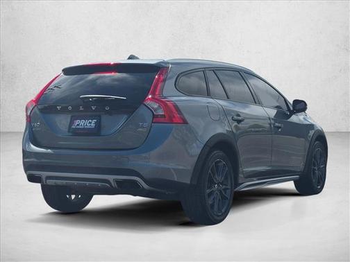 2018 Volvo V60 Cross Country T5