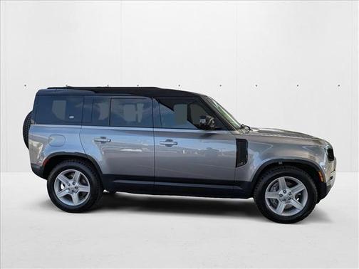 2022 Land Rover Defender 110 SE