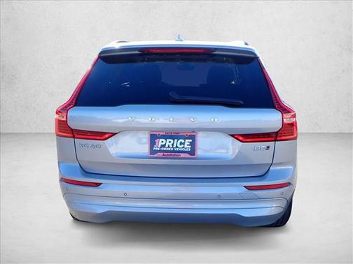 2022 Volvo XC60 B5 Momentum