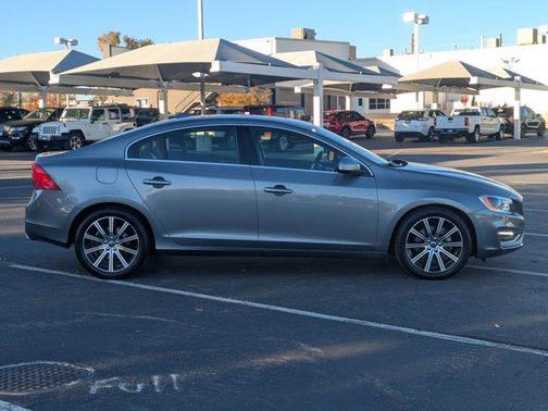 2018 Volvo S60 Inscription T5 Platinum