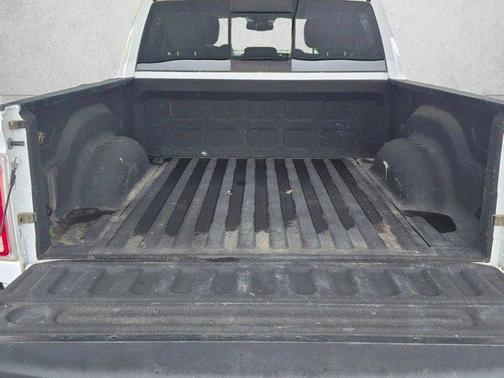 Bright White Clearcoat 2017 RAM 1500 Laramie