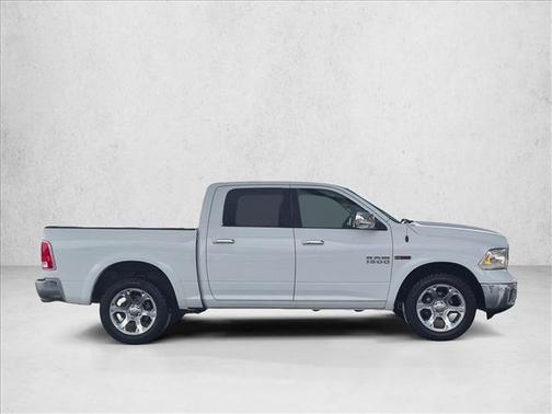 Bright White Clearcoat 2017 RAM 1500 Laramie