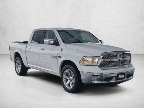 Bright White Clearcoat 2017 RAM 1500 Laramie