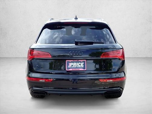 Mythos Black Metallic 2022 Audi Q5 45 S line Premium