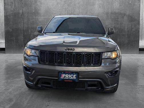 2017 Jeep Grand Cherokee Altitude