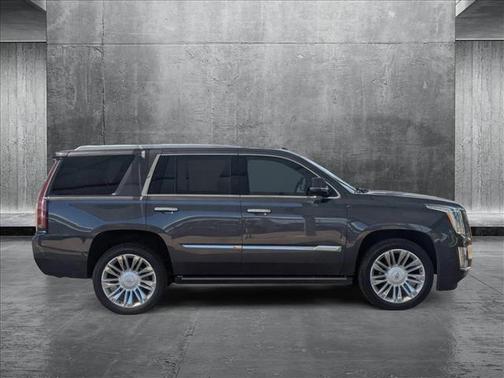 2017 Cadillac Escalade Platinum