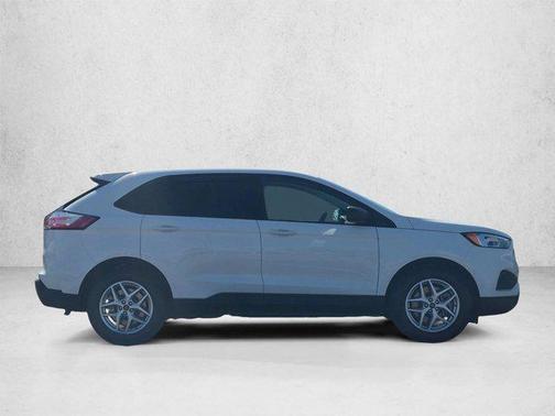 Oxford White 2024 Ford Edge SE