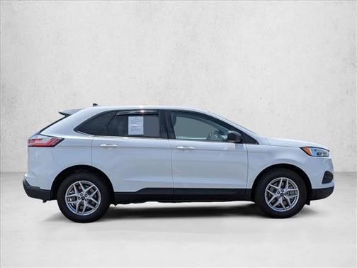 Oxford White 2024 Ford Edge SE