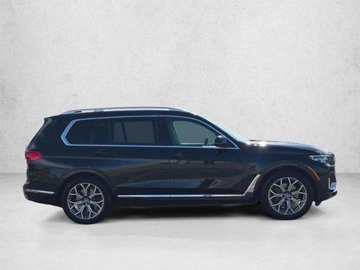Black Sapphire Metallic 2020 BMW X7 xDrive40i