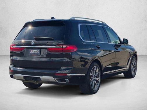 Black Sapphire Metallic 2020 BMW X7 xDrive40i