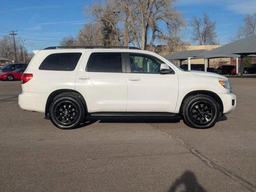 2013 Toyota Sequoia SR5