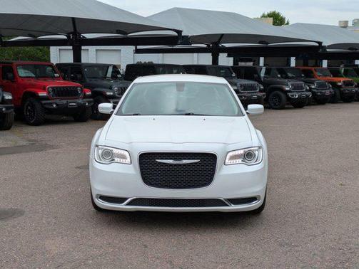 2019 Chrysler 300 Touring
