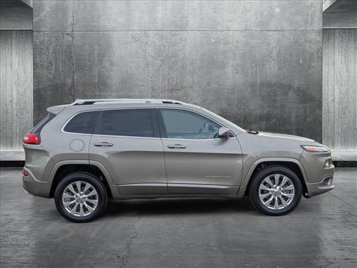 2017 Jeep Cherokee Overland