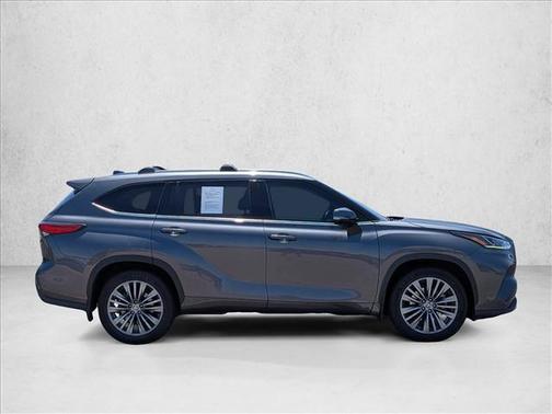 Magnetic Gray Metallic 2021 Toyota Highlander Platinum