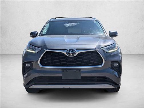 Magnetic Gray Metallic 2021 Toyota Highlander Platinum