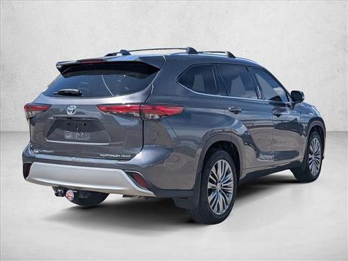 Magnetic Gray Metallic 2021 Toyota Highlander Platinum