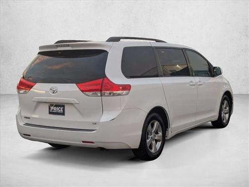 2011 Toyota Sienna LE