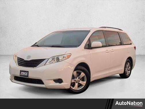 2011 Toyota Sienna LE