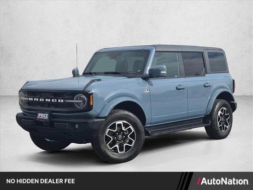Azure Gray Metallic Tri-Coat 2025 Ford Bronco Outer Banks