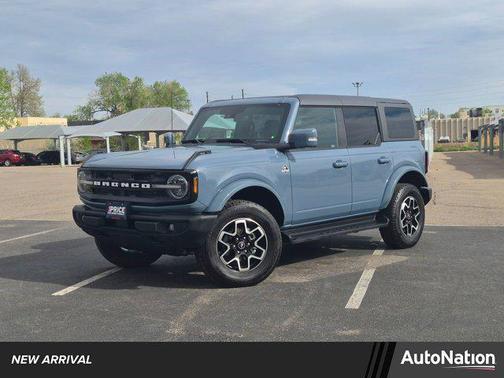 Azure Gray Metallic Tri-Coat 2025 Ford Bronco Outer Banks