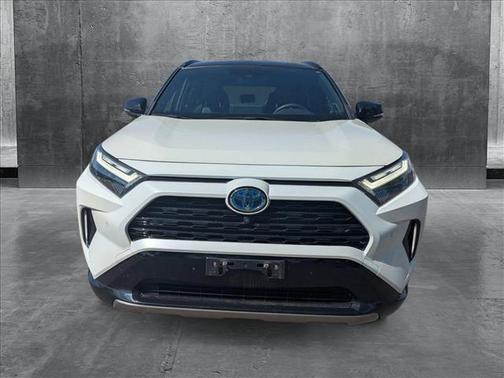 2022 Toyota RAV4 Hybrid SE