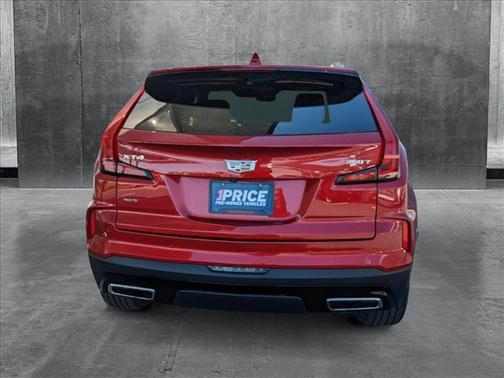 2024 Cadillac XT4 Premium Luxury