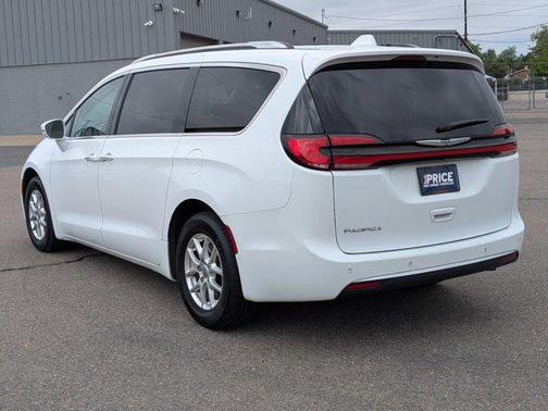Bright White Clearcoat 2021 Chrysler Pacifica Touring L