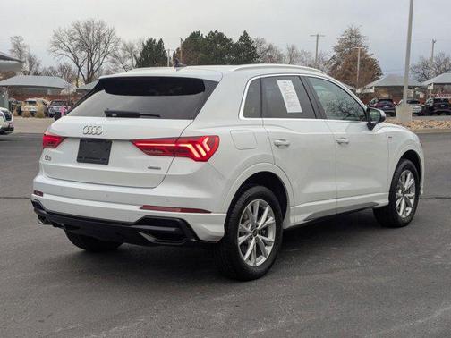 2022 Audi Q3 45 S line Premium