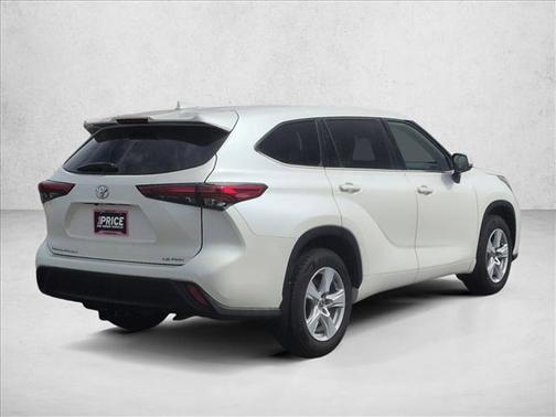 Blizzard Pearl 2021 Toyota Highlander LE