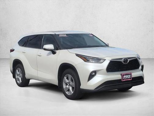 Blizzard Pearl 2021 Toyota Highlander LE