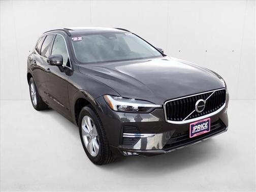 2022 Volvo XC60 B5 Momentum