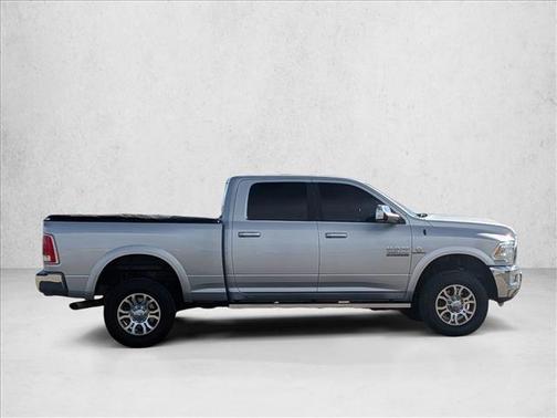2018 RAM 2500 Laramie Crew Cab 4x4 6'4' Box