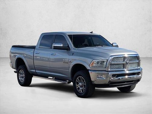 2018 RAM 2500 Laramie Crew Cab 4x4 6'4' Box