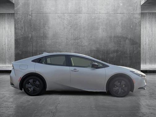 2024 Toyota Prius Prime SE