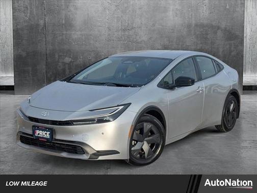 2024 Toyota Prius Prime SE