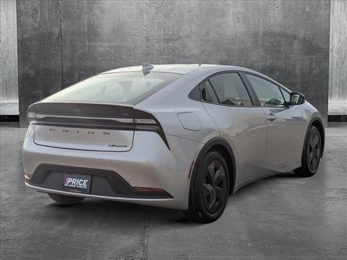 2024 Toyota Prius Prime SE