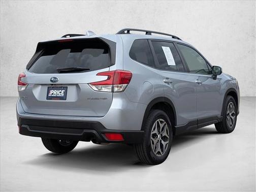 Ice Silver Metallic 2023 Subaru Forester Premium
