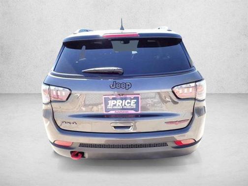 Granite Crystal Metallic Clearcoat 2022 Jeep Compass Trailhawk